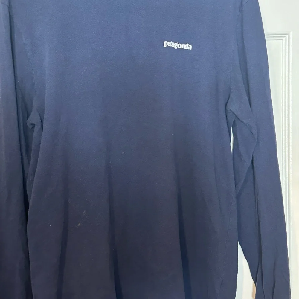 Patagonia Men's Long-Sleeved P-6 Logo Responsibili-Tee. - Picture 10 of 12